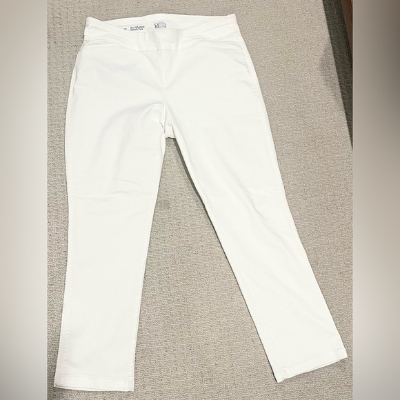 Croft & Barrow Women's White Straight Leg Pants - Picture 2 of 6